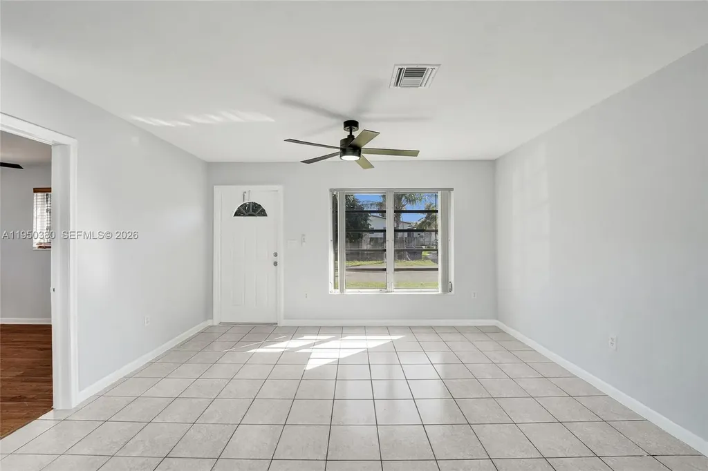 7601 Farragut Street Hollywood FL 33024
