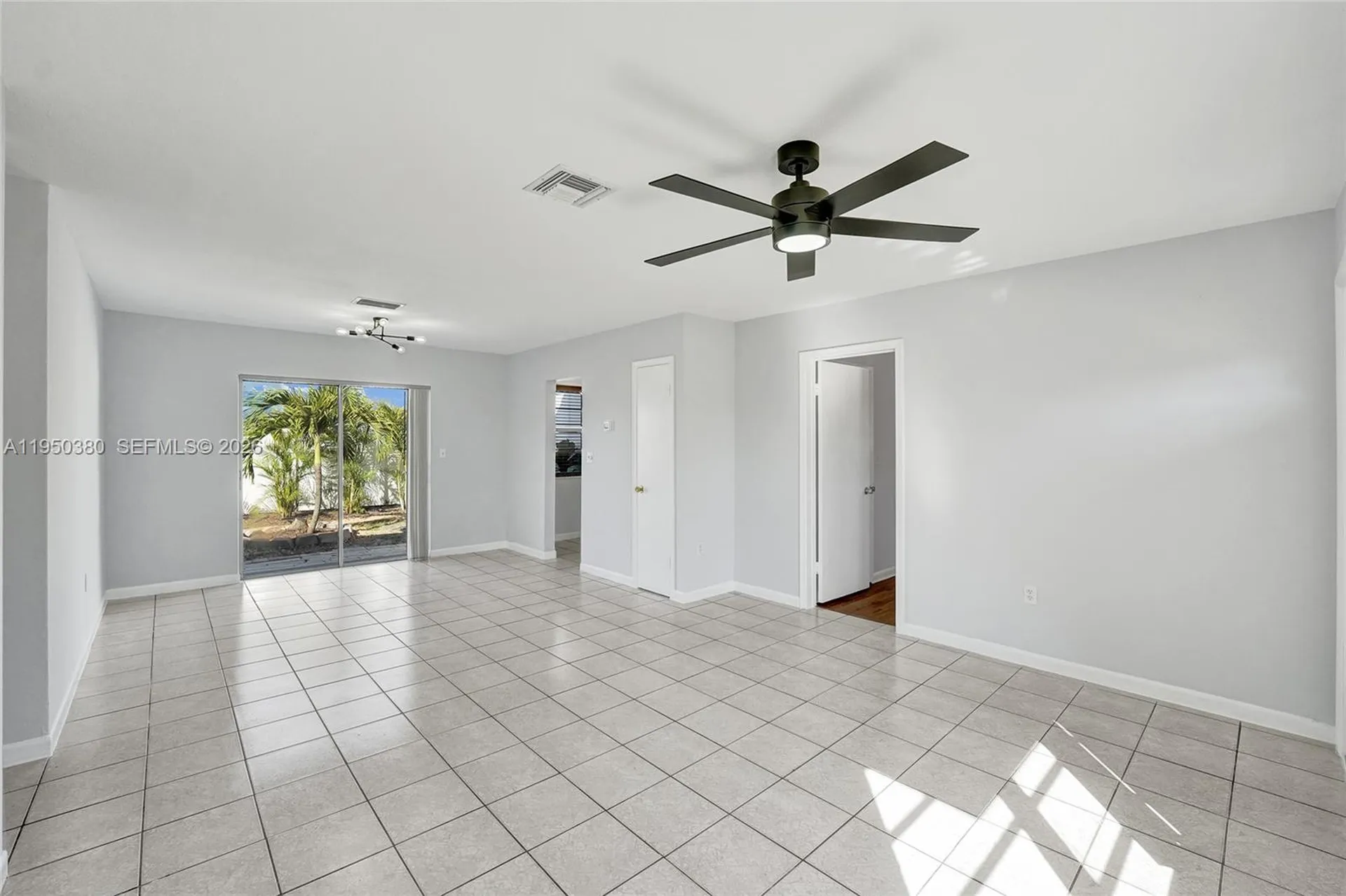 7601 Farragut Street Hollywood FL 33024