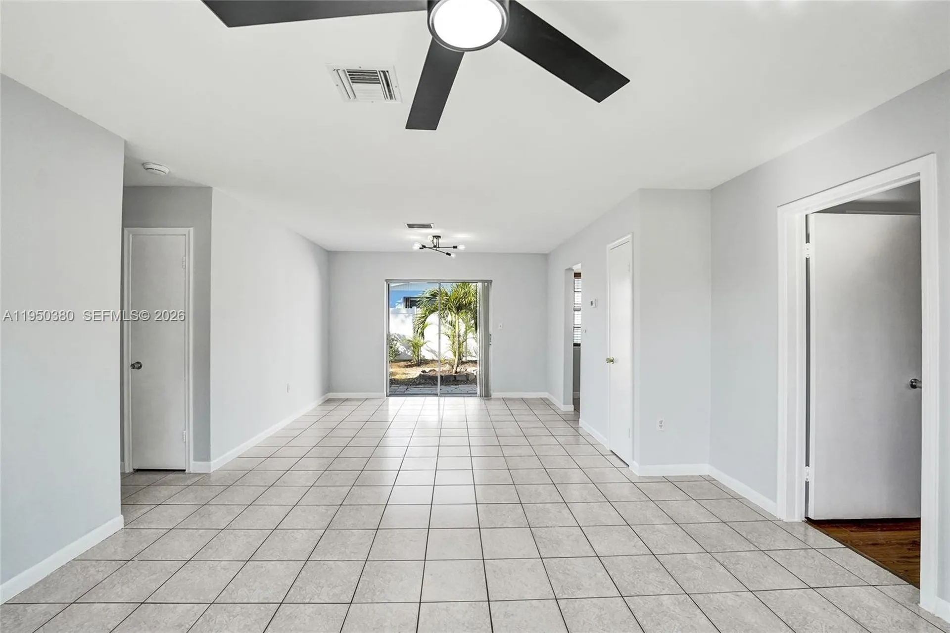 7601 Farragut Street Hollywood FL 33024