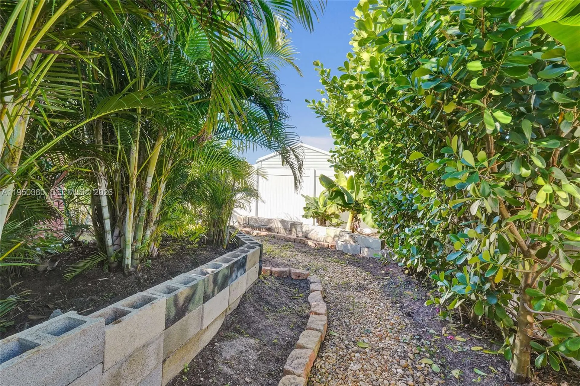 7601 Farragut Street Hollywood FL 33024