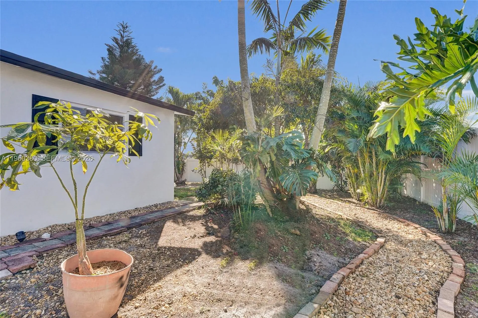 7601 Farragut Street Hollywood FL 33024
