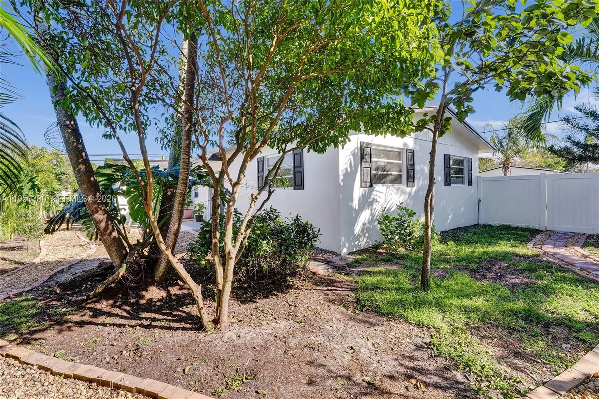 7601 Farragut Street Hollywood FL 33024