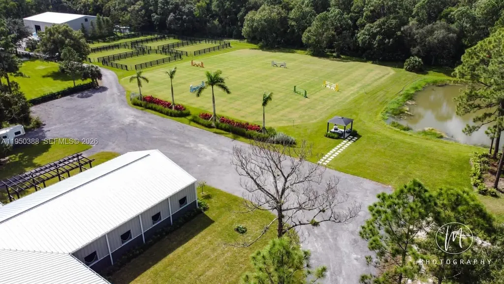 Loxahatchee FL 33470
