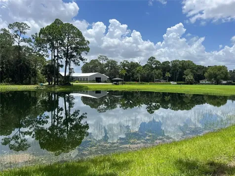 Loxahatchee FL 33470
