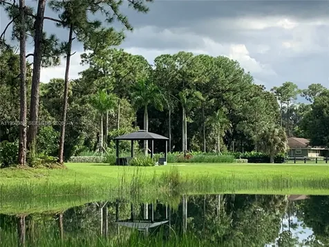 Loxahatchee FL 33470