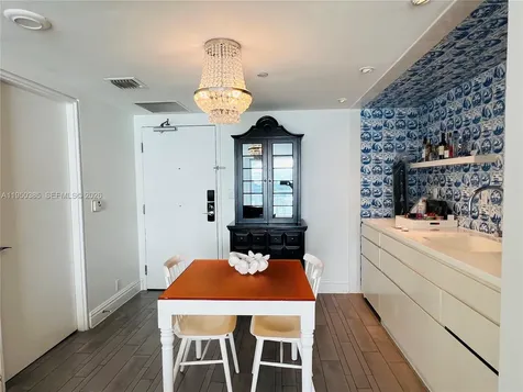 1100 West Avenue Miami Beach FL 33139