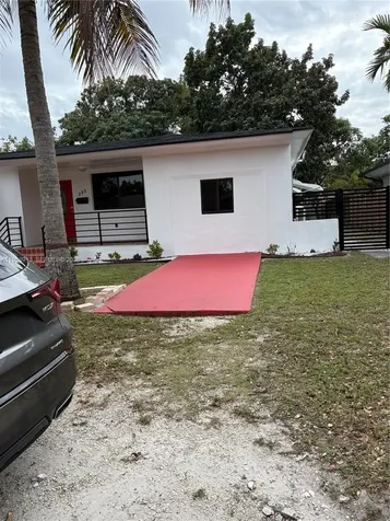 280 NE 48th Terrace Miami FL 33137