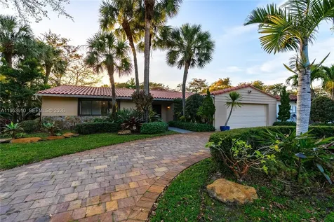 6371 Hutchinson Road Miami Lakes FL 33014