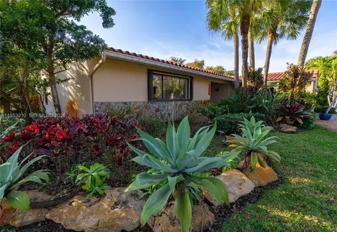 6371 Hutchinson Road Miami Lakes FL 33014