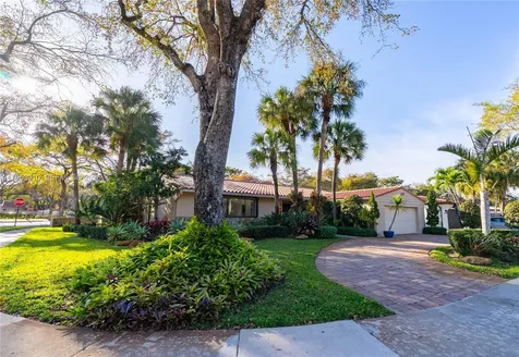 6371 Hutchinson Road Miami Lakes FL 33014