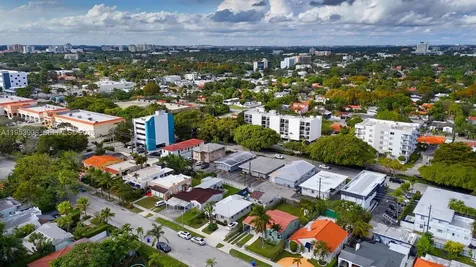 2431 SW 22nd Terrace Miami FL 33145