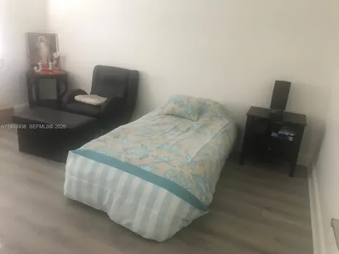 195 Lakeview Drive Weston FL 33326