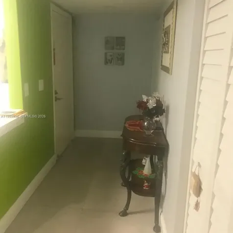 195 Lakeview Drive Weston FL 33326
