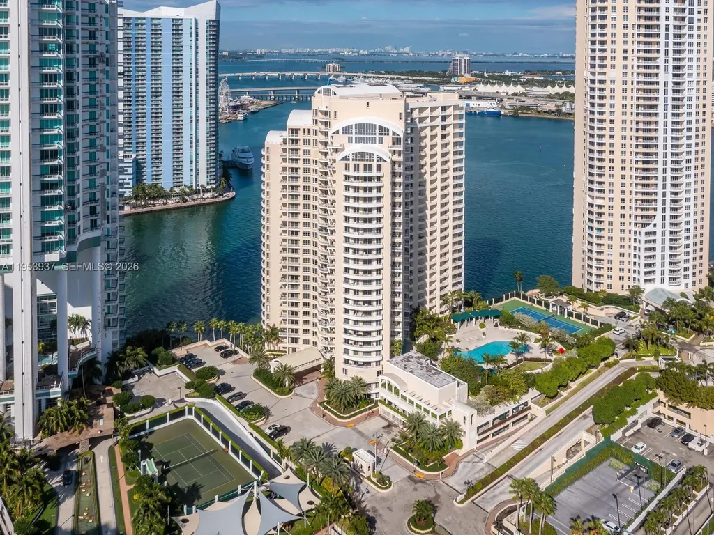 888 Brickell Key Drive Miami FL 33131