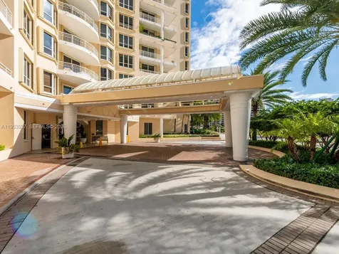888 Brickell Key Drive Miami FL 33131