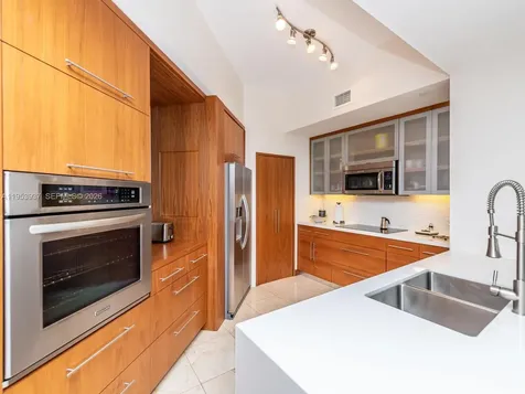 888 Brickell Key Drive Miami FL 33131