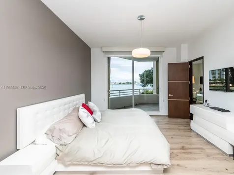 888 Brickell Key Drive Miami FL 33131