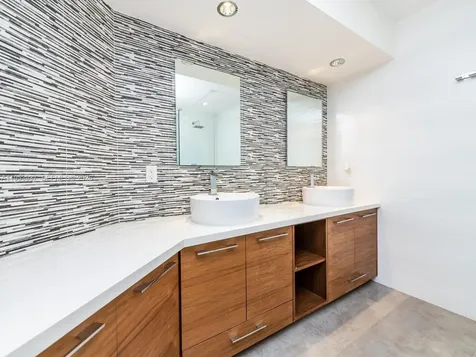 888 Brickell Key Drive Miami FL 33131