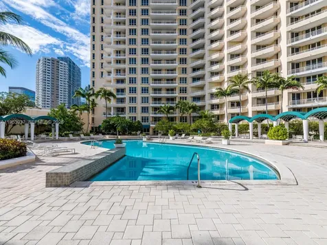 888 Brickell Key Drive Miami FL 33131