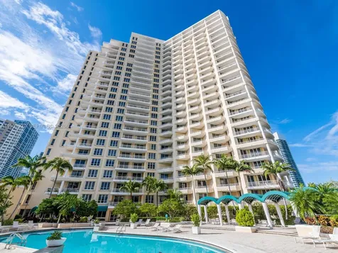 888 Brickell Key Drive Miami FL 33131