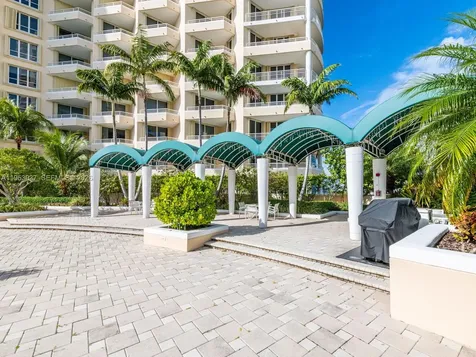 888 Brickell Key Drive Miami FL 33131