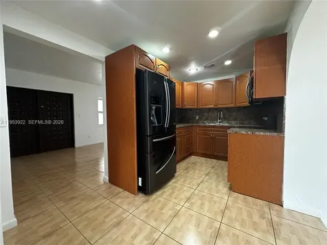 350 W 34th Street Hialeah FL 33012