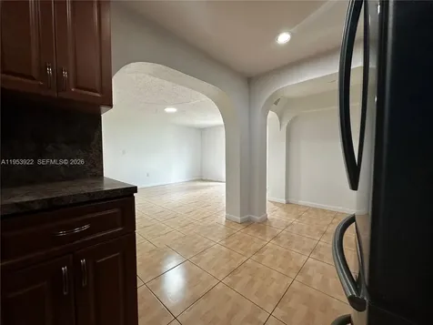 350 W 34th Street Hialeah FL 33012