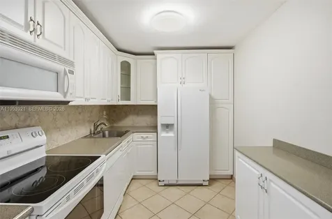 3731 N Country Club Drive Aventura FL 33180