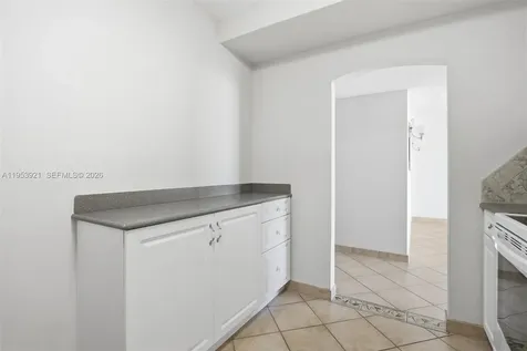 3731 N Country Club Drive Aventura FL 33180