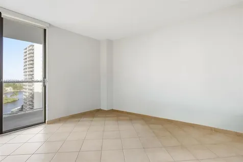 3731 N Country Club Drive Aventura FL 33180