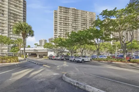 3731 N Country Club Drive Aventura FL 33180