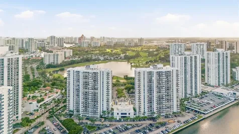 3731 N Country Club Drive Aventura FL 33180