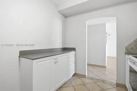 3731 N Country Club Drive Aventura FL 33180