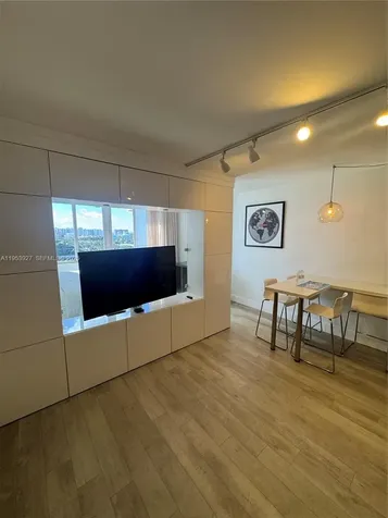 19201 Collins Avenue North Miami Beach FL 33160