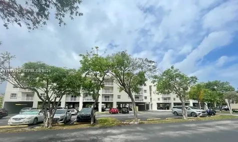 8260 SW 210th Street Cutler Bay FL 33189
