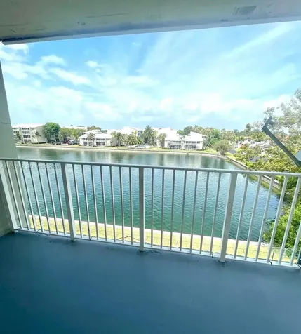 8260 SW 210th Street Cutler Bay FL 33189