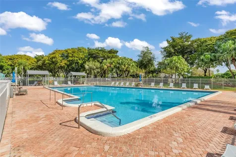 1551 NW 113th Avenue Pembroke Pines FL 33026