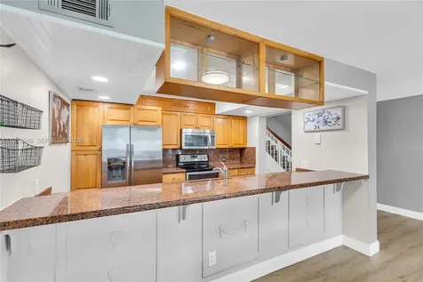 1551 NW 113th Avenue Pembroke Pines FL 33026