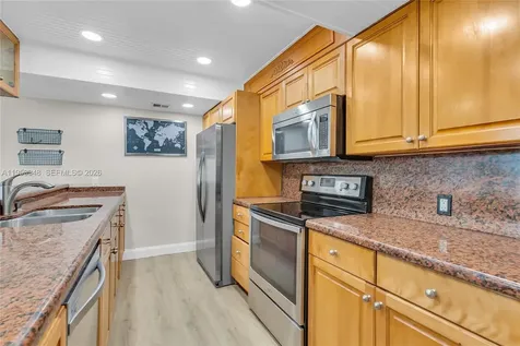 1551 NW 113th Avenue Pembroke Pines FL 33026