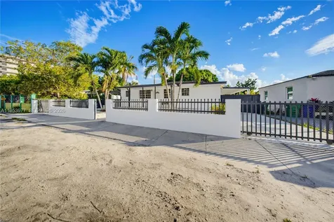 2260 NW 86th Terrace Miami FL 33147