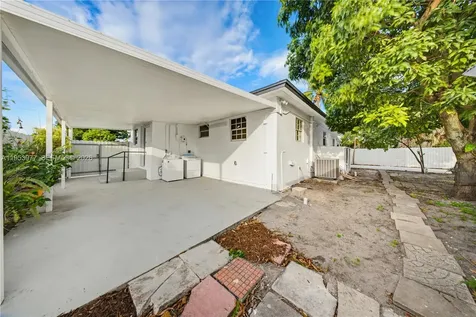 2260 NW 86th Terrace Miami FL 33147
