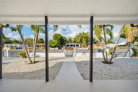 2260 NW 86th Terrace Miami FL 33147