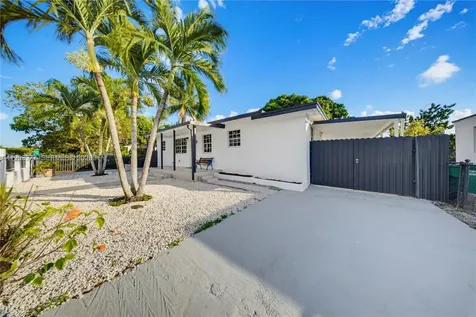 2260 NW 86th Terrace Miami FL 33147