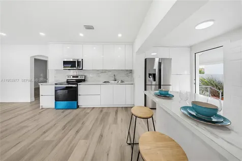 2260 NW 86th Terrace Miami FL 33147