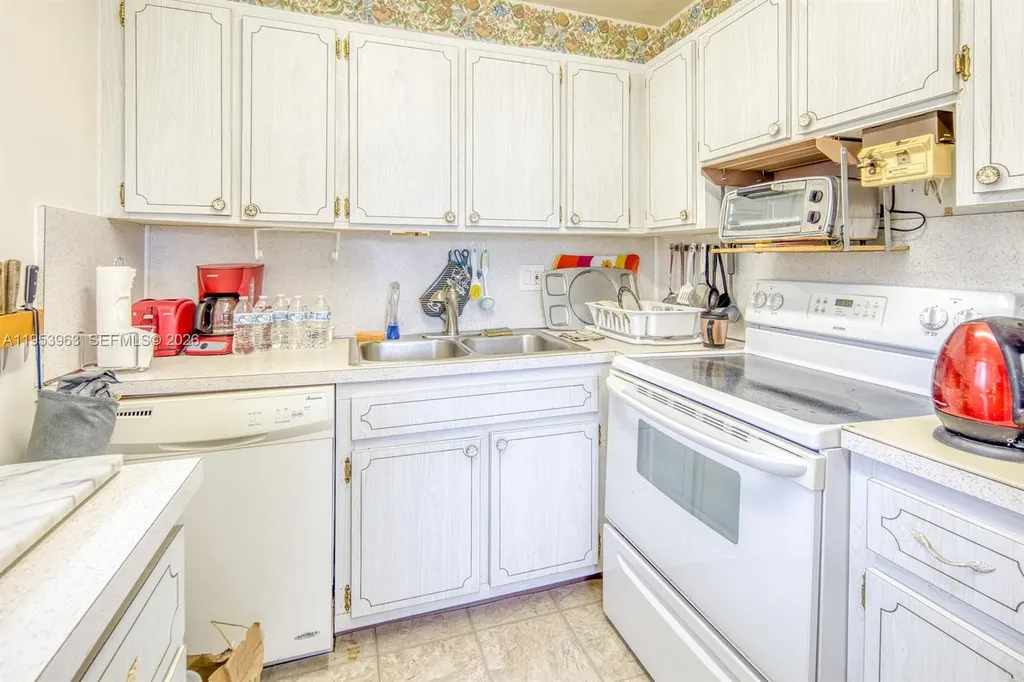 2440 Lake Osborne Drive Lake Worth FL 33461