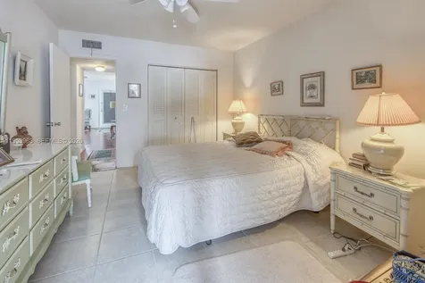 2440 Lake Osborne Drive Lake Worth FL 33461