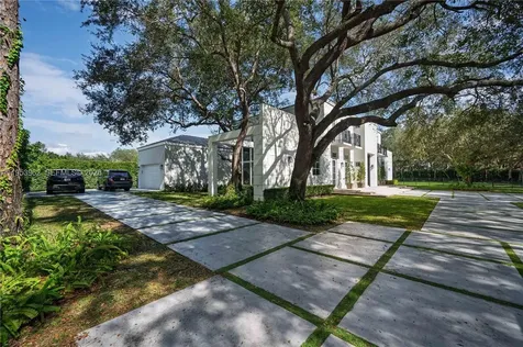6355 SW 114th Street Pinecrest FL 33156