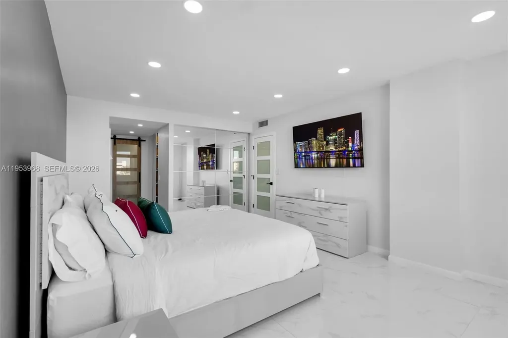3800 Hillcrest Drive Hollywood FL 33021