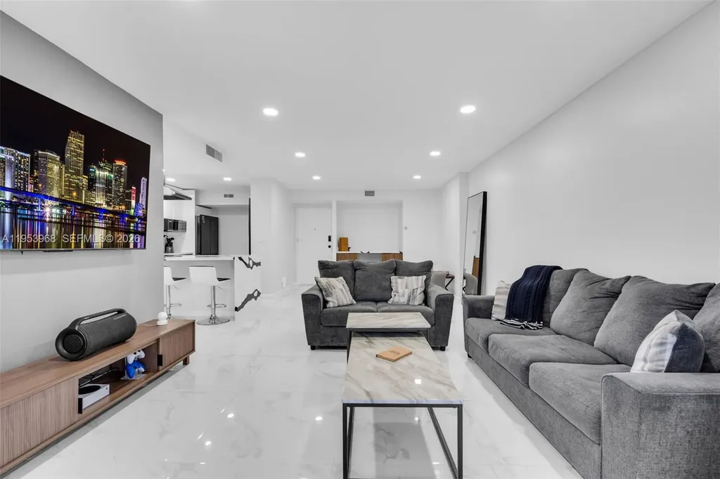 3800 Hillcrest Drive Hollywood FL 33021