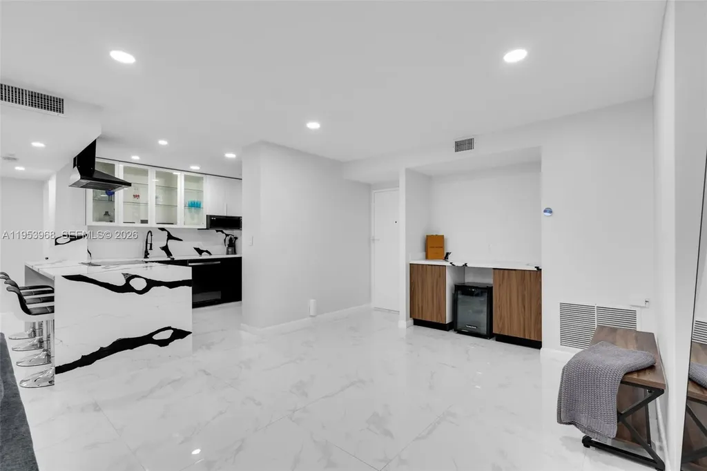 3800 Hillcrest Drive Hollywood FL 33021